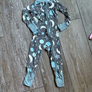 Little Sleepies Moon and Stars Zippy